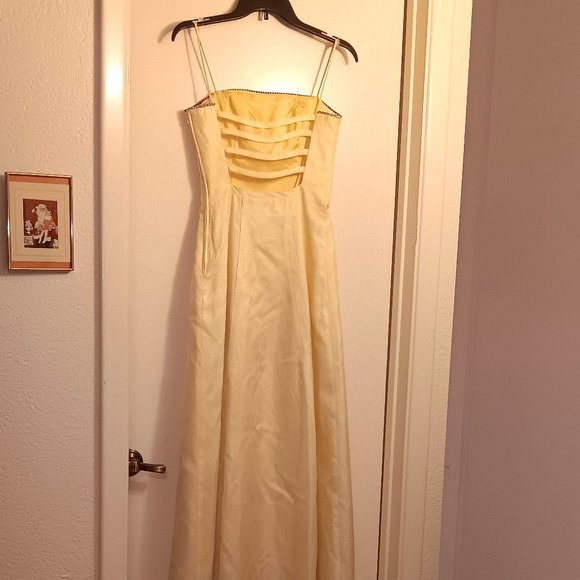 Vintage Beautiful Yellow Prom/Formal Dress from 2001 - Size 3/4 - Picture 14 of 15